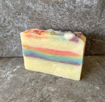 Hawaiian Anuenue (Rainbow) Bar Fresh Lemongrass and Lemon 4.5oz - Image 3