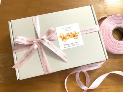 Hawaiian Soap Gift Box with Hawaiian Beeswax Lip Balm - Image 8